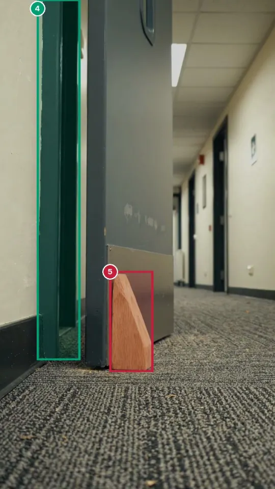 Inspector view: the wedge boxed in red as a fail, the frame boxed in green as a pass
